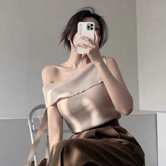 Solid Color Off-shoulder Sleeveless Knit Tee