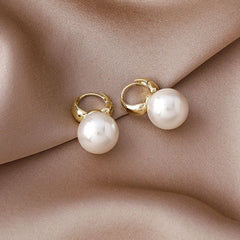 Simple Pearl Earrings