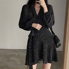 Women's Hong Kong Style V-collar Polka Dot Monochrome Dress